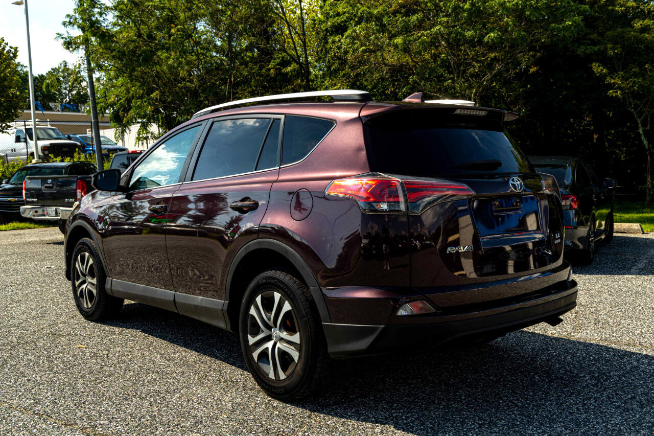 Used 2016 Toyota RAV4 LE image 4