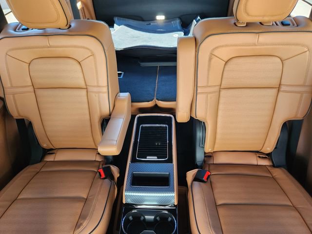 New 2025 Lincoln Aviator Black Label w/ Jet Appearance Package image 14