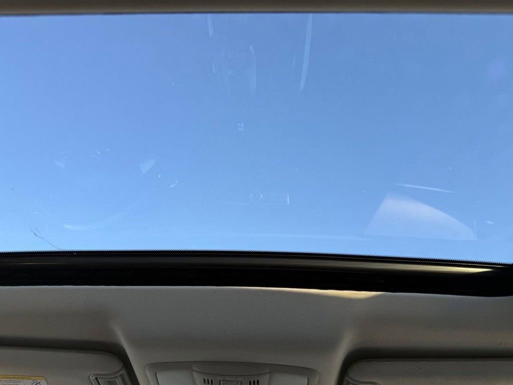 Used 2017 INFINITI QX80 4WD w/ Driver Assistance Package image 15