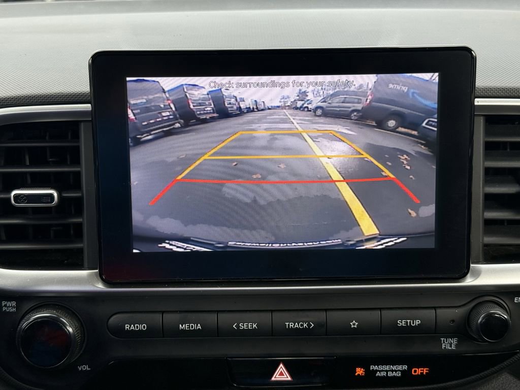 Used 2022 Hyundai Venue SEL image 17