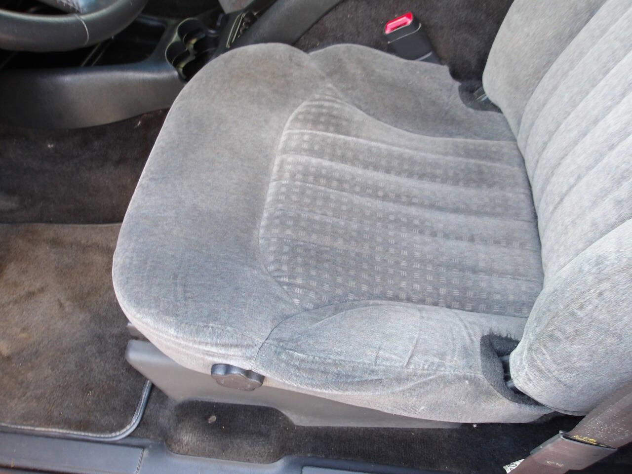 Used 2002 Chevrolet Blazer LS w/ Preferred Equipment Group image 20