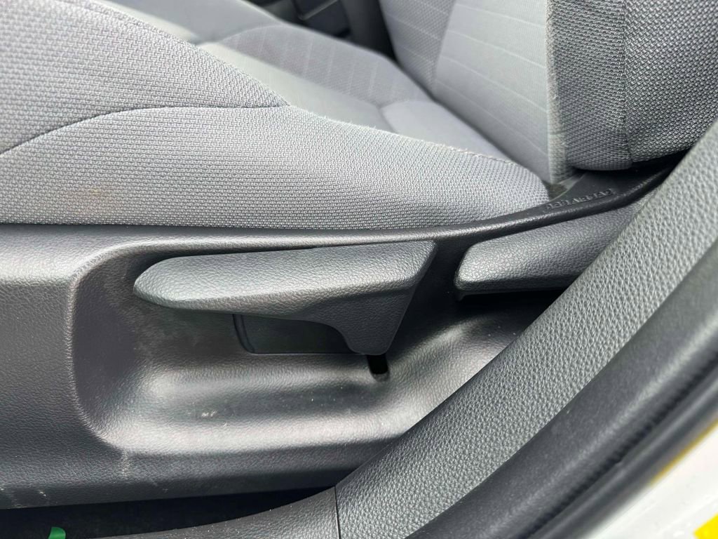 Used 2022 Toyota Corolla SE image 14
