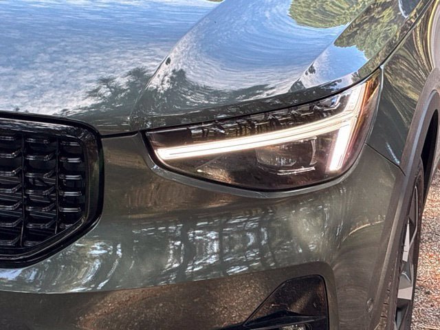 New 2026 Volvo XC40 B5 Plus w/ Protection Package Premier AWD/4WD image 11