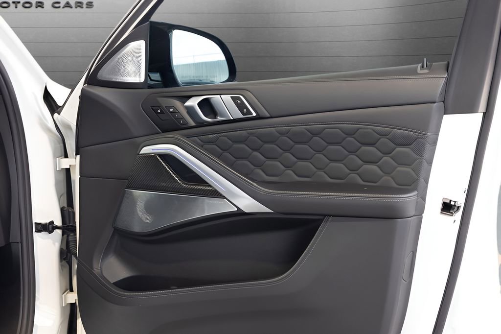 Used 2021 BMW X6 M w/ Competition Package image 75