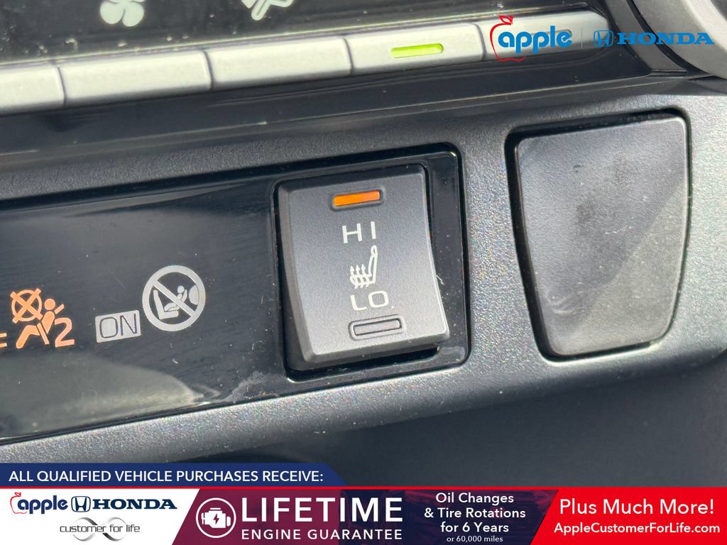 Used 2023 Toyota RAV4 XLE Premium AWD/4WD image 31