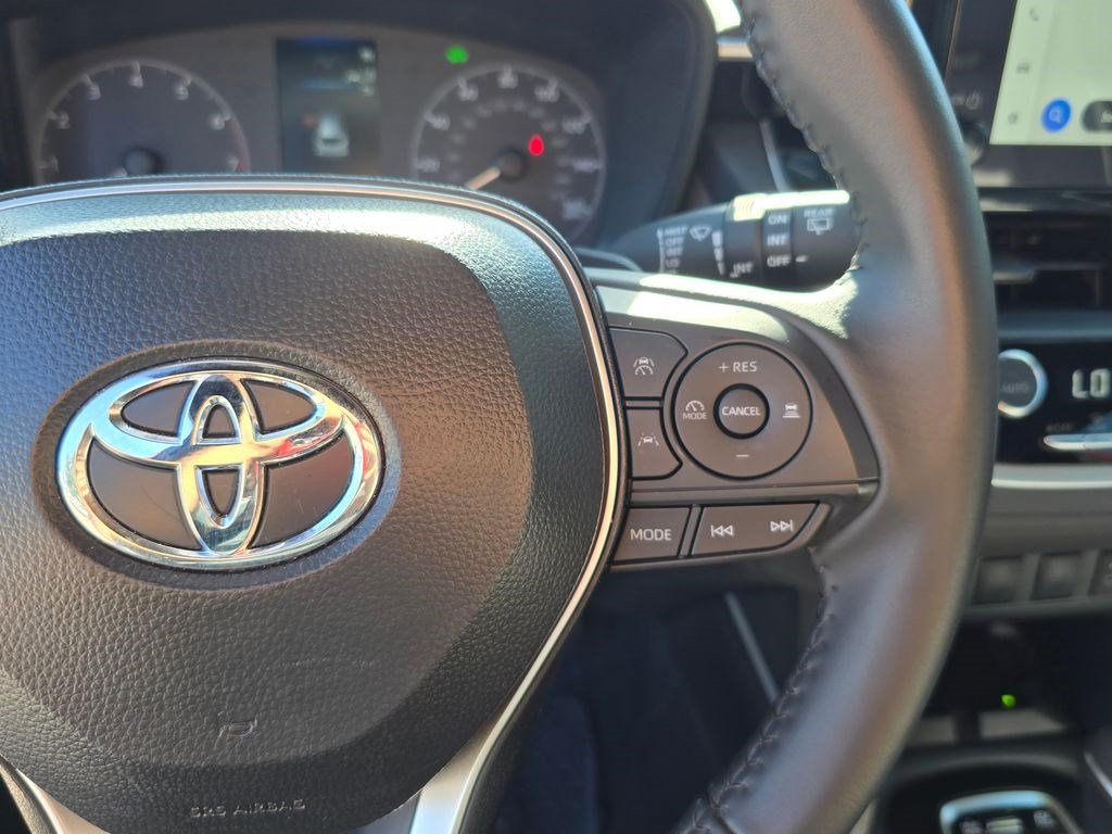 Used 2025 Toyota Corolla Cross AWD Hybrid w/ Moonroof Package image 19