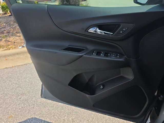 Used 2024 Chevrolet Equinox LT FWD image 27