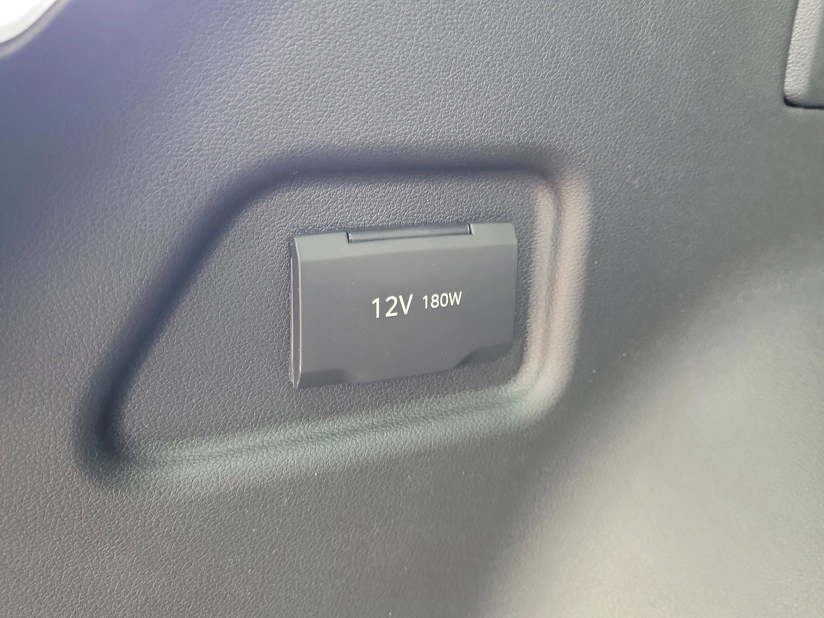 New 2026 Hyundai Tucson SE image 8