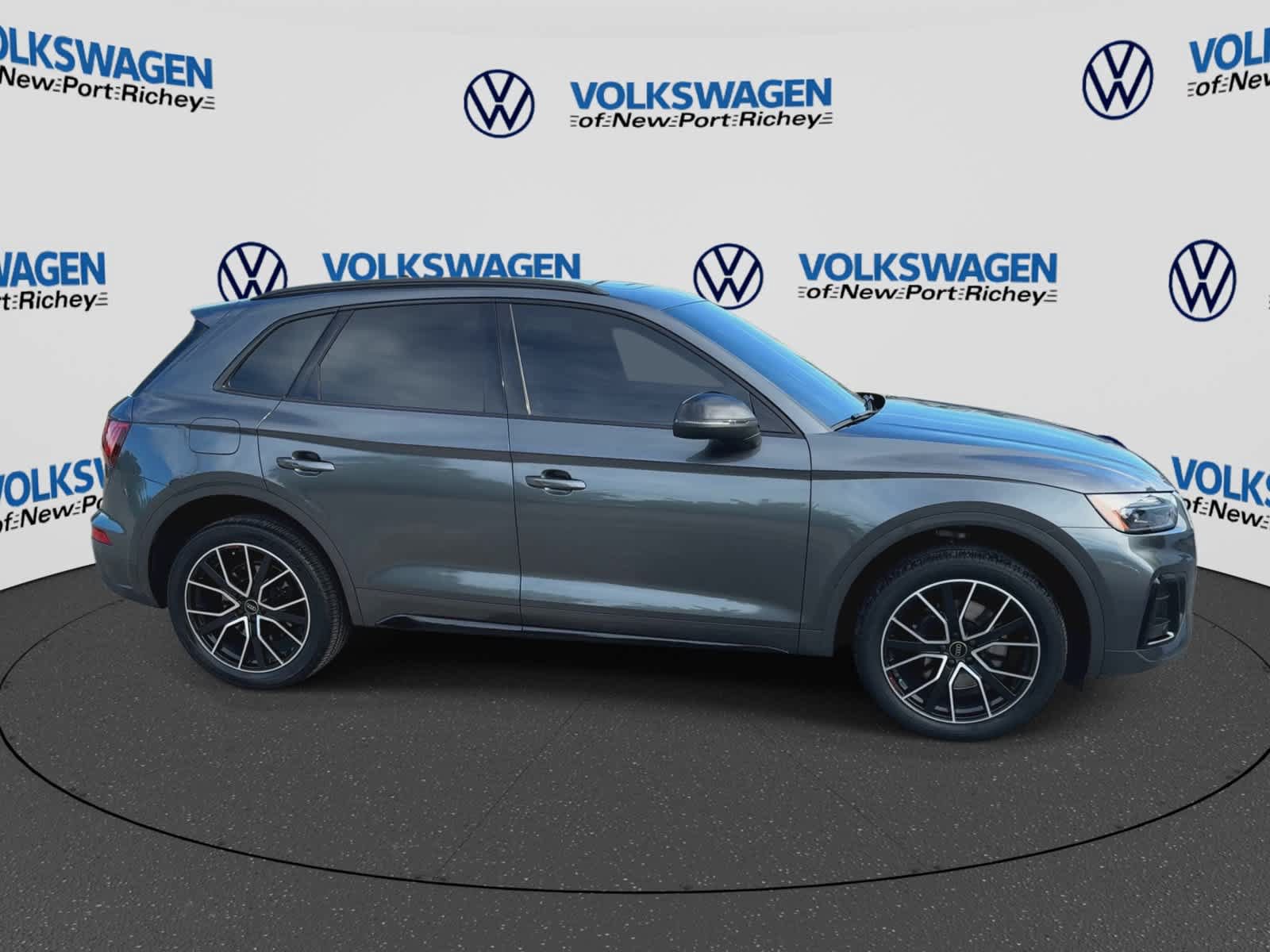Used 2023 Audi SQ5 Premium Plus w/ Premium Plus Package AWD/4WD image 3