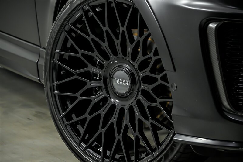 Used 2022 Land Rover Range Rover Sport SVR Carbon Edition AWD/4WD image 3