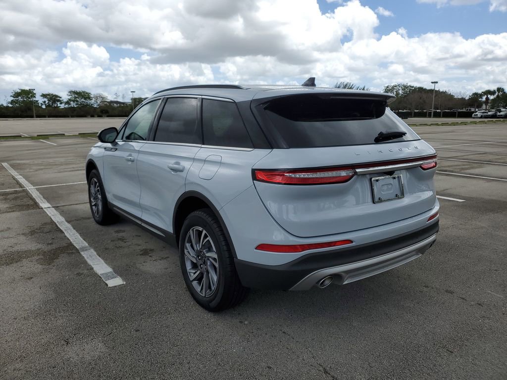 New 2026 Lincoln Corsair Premiere FWD image 3