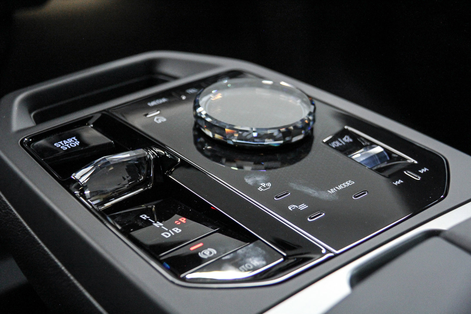 New 2026 BMW iX xDrive60 AWD/4WD image 20