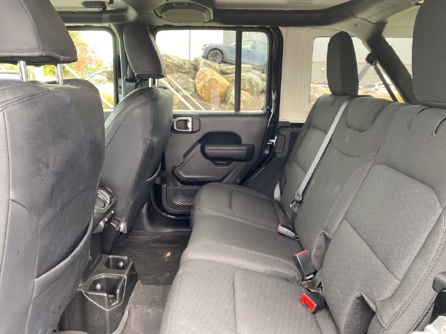 Used 2023 Jeep Wrangler Unlimited Sport AWD/4WD image 4