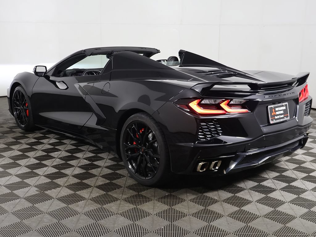 Used 2024 Chevrolet Corvette Stingray Convertible w/ Z51 Performance Package RWD image 9