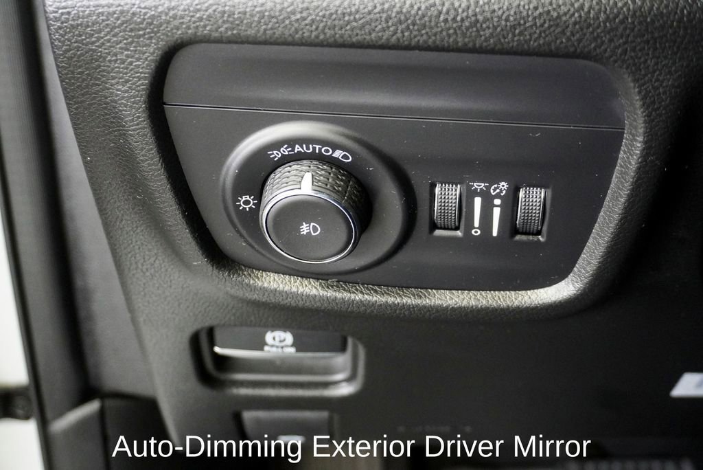 Used 2024 Jeep Grand Cherokee L Limited w/ Luxury Tech Group II image 30