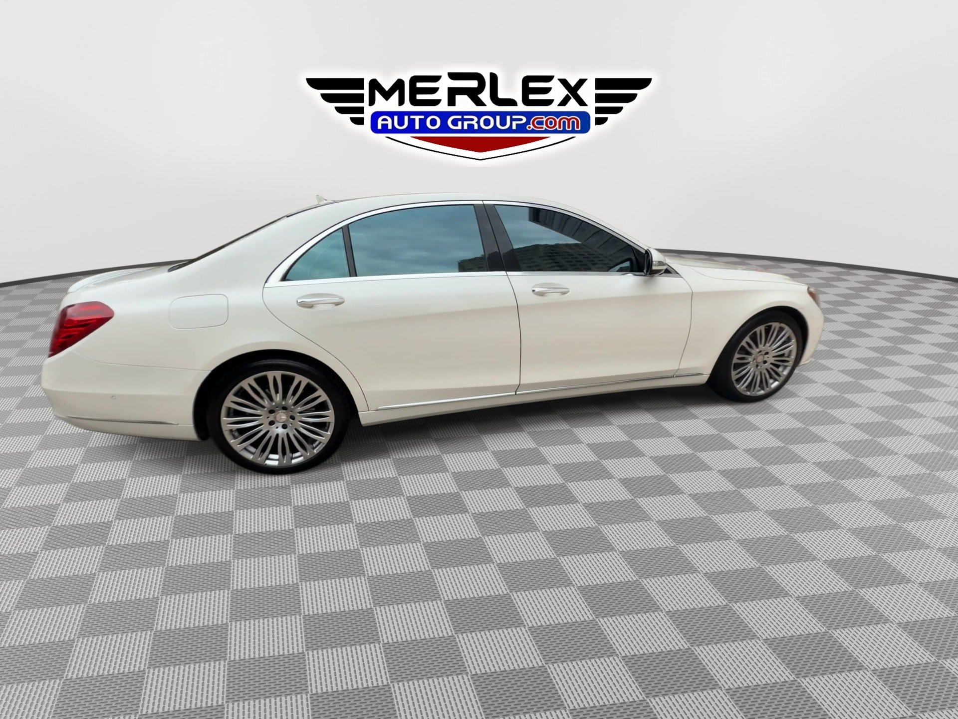 Used 2017 Mercedes-Benz S 550 Sedan image 9