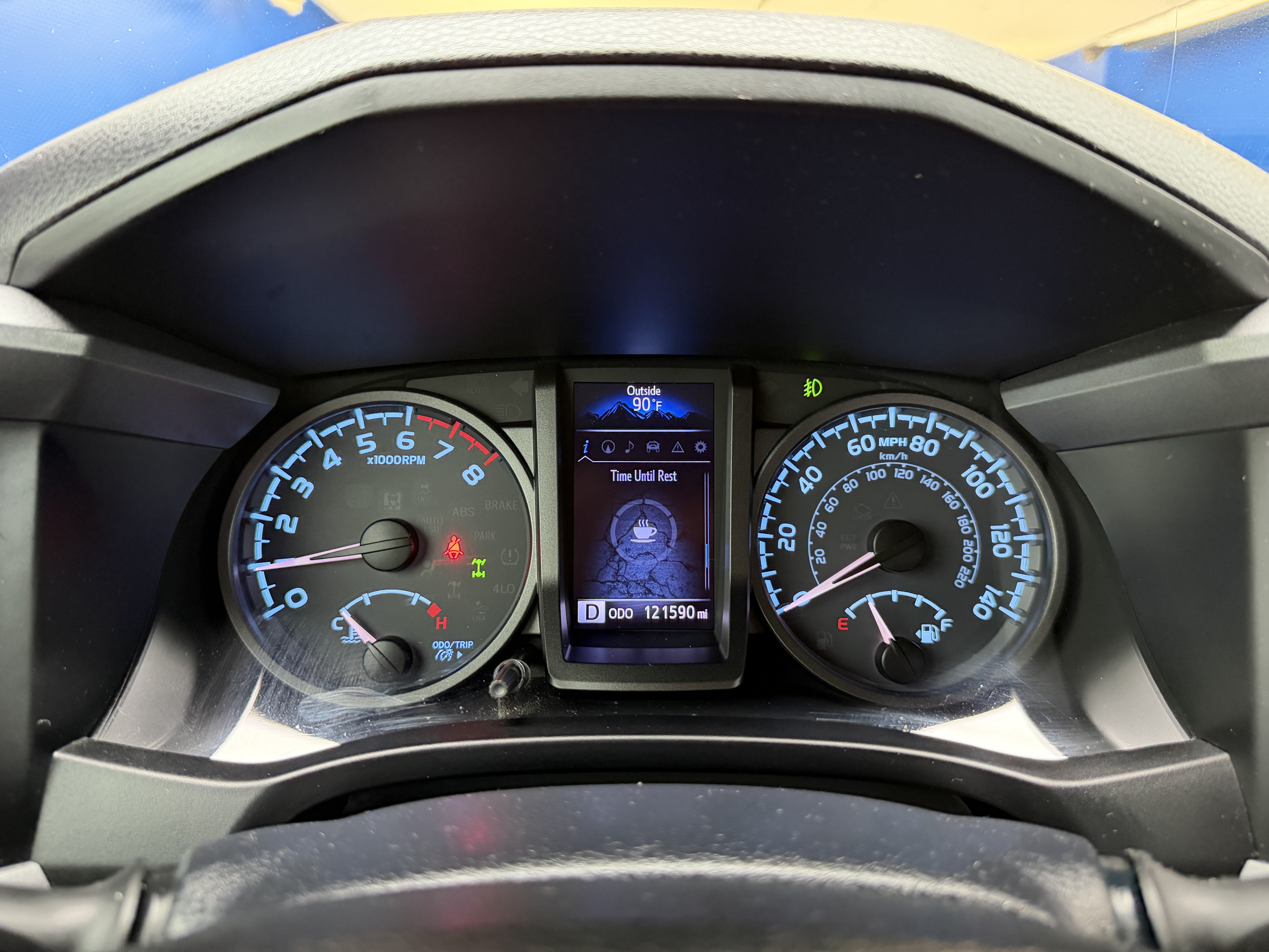Used 2018 Toyota Tacoma TRD Sport AWD/4WD image 17