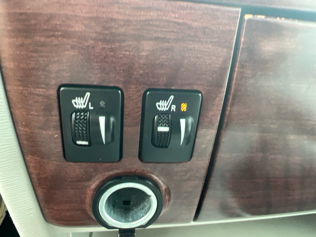 Used 2013 Toyota Sienna XLE FWD image 18