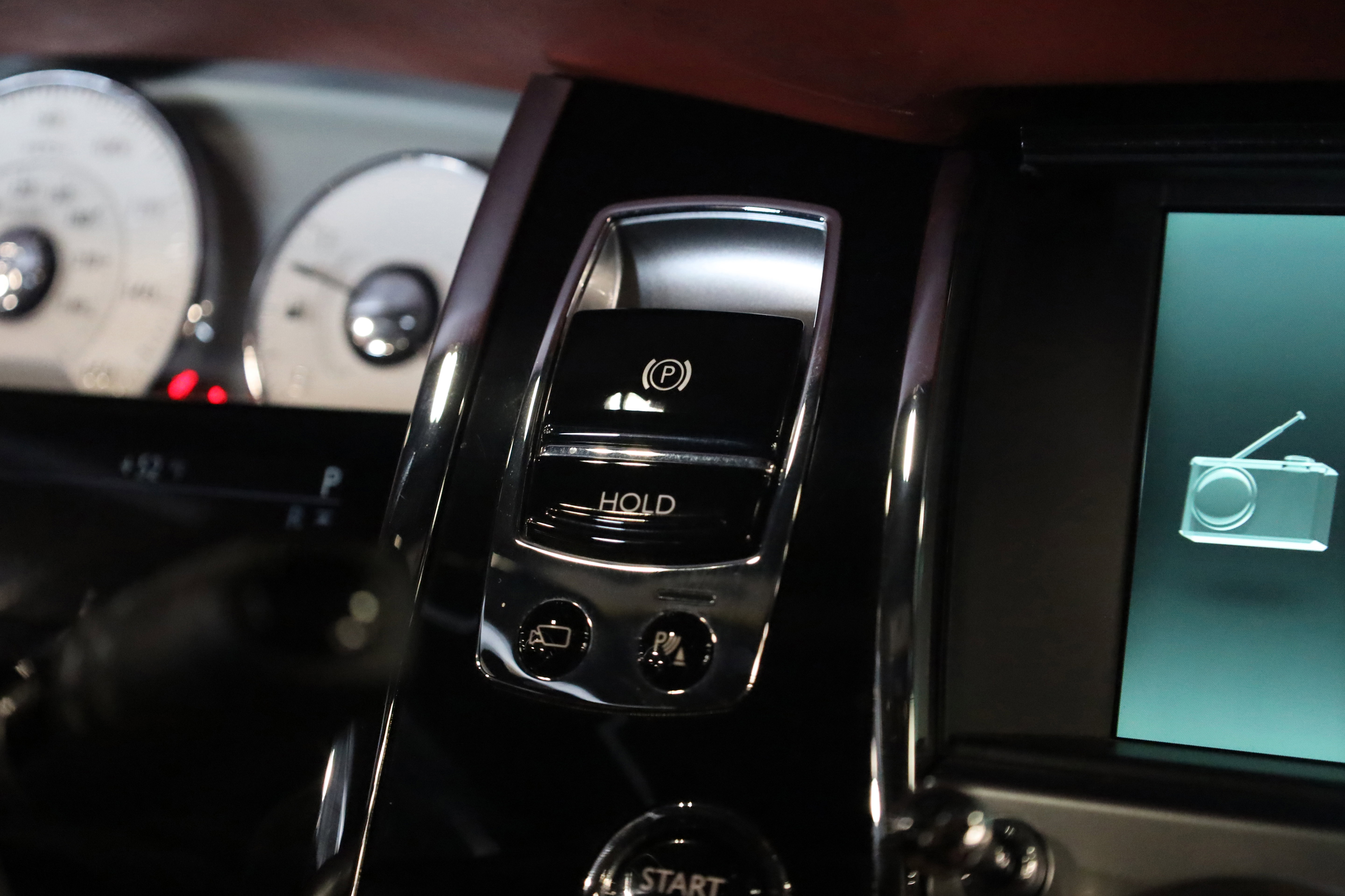 Used 2017 Rolls-Royce Ghost image 28