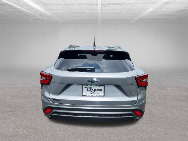 New 2026 Chevrolet Trax LT w/ Driver Confidence Package FWD image 6