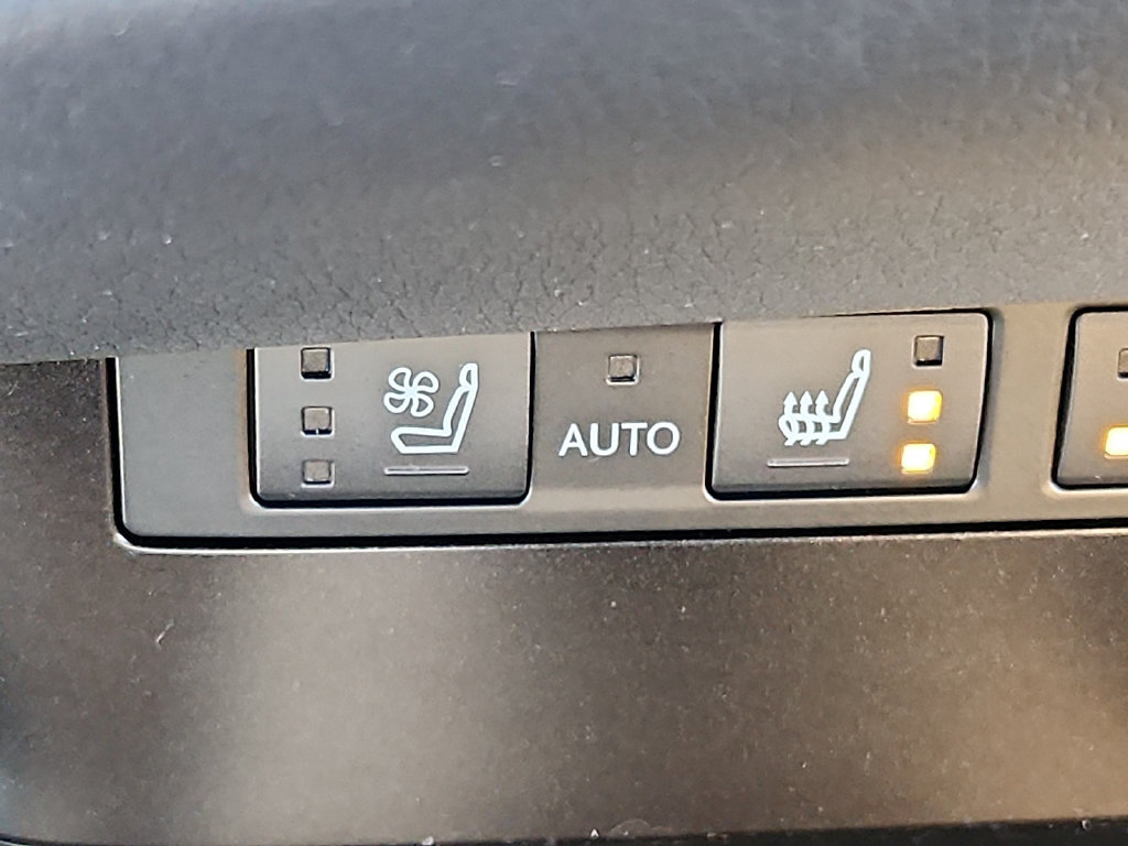 Used 2024 Lexus ES 350 w/ Premium Package FWD image 23
