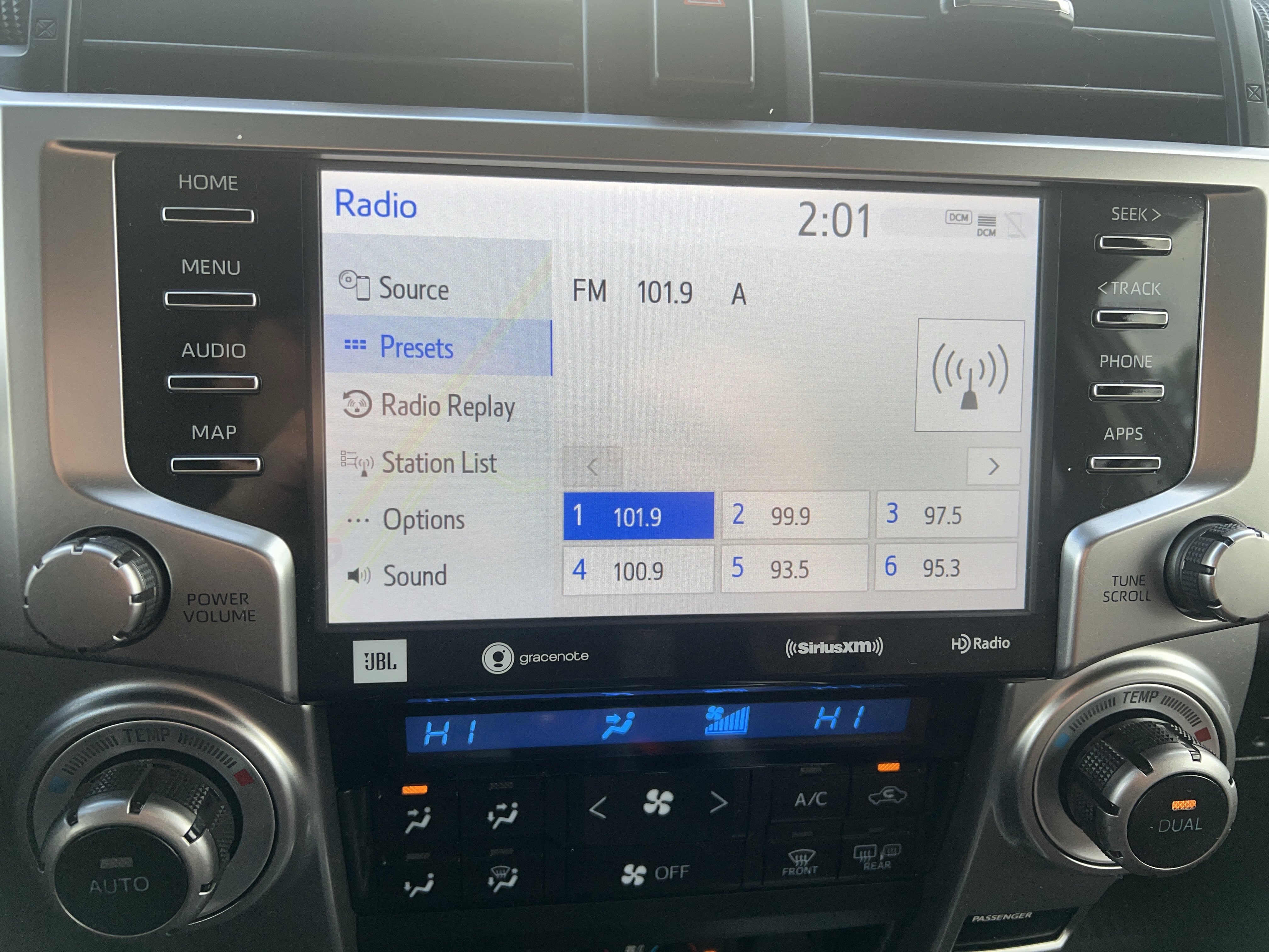 Used 2023 Toyota 4Runner Limited image 25