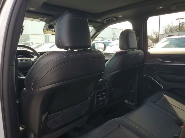 New 2026 Jeep Grand Cherokee Limited AWD/4WD image 12