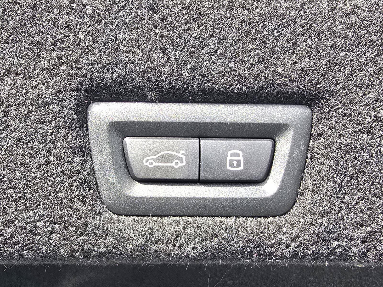 New 2026 BMW 750e xDrive AWD/4WD image 12