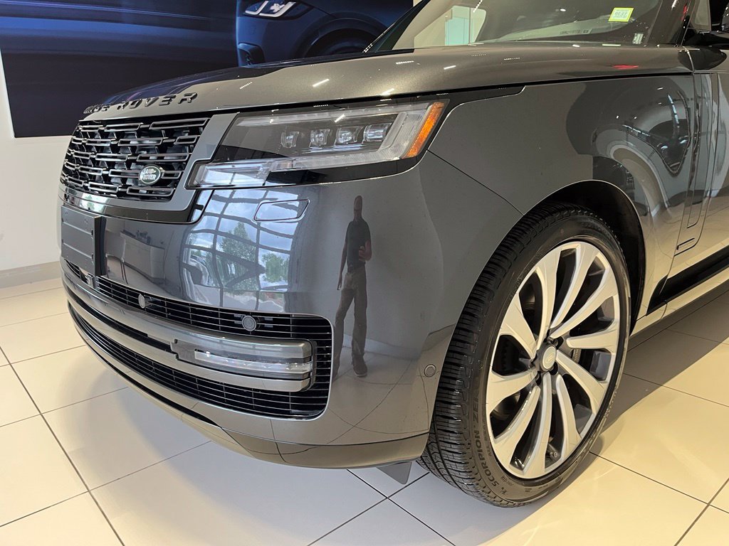 Used 2024 Land Rover Range Rover Autobiography AWD/4WD image 9