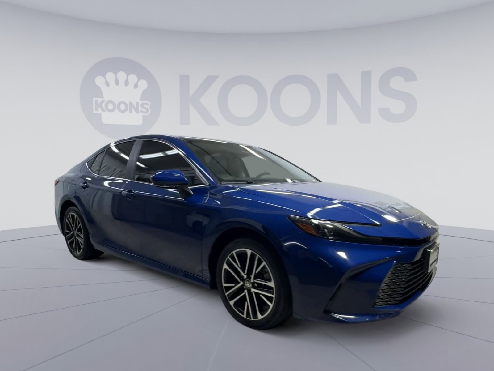 Used 2026 Toyota Camry XLE AWD/4WD image 2