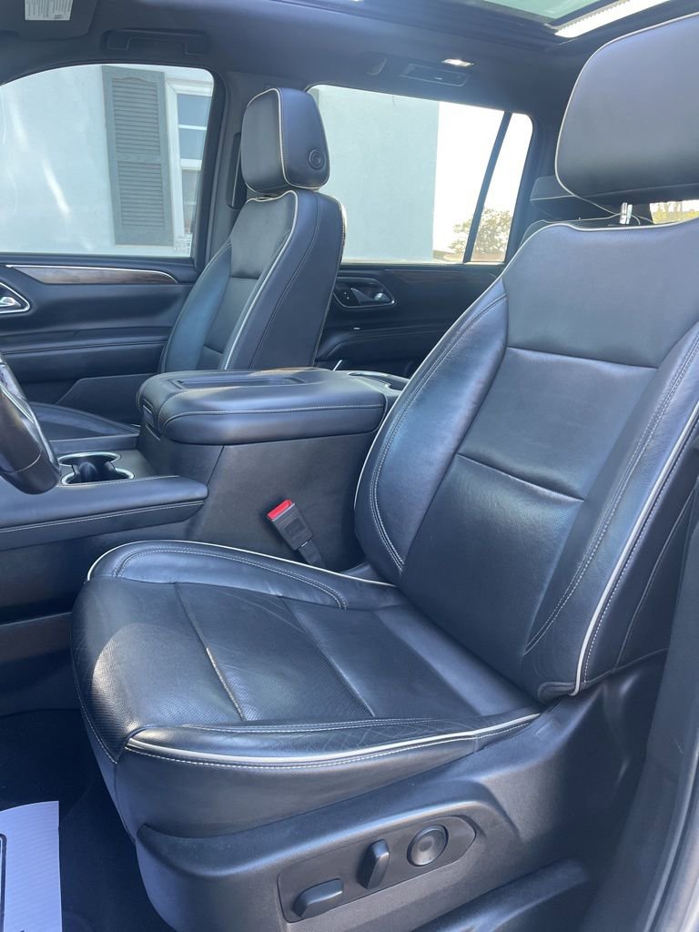 Used 2021 Chevrolet Suburban Premier w/ Premium Package image 30