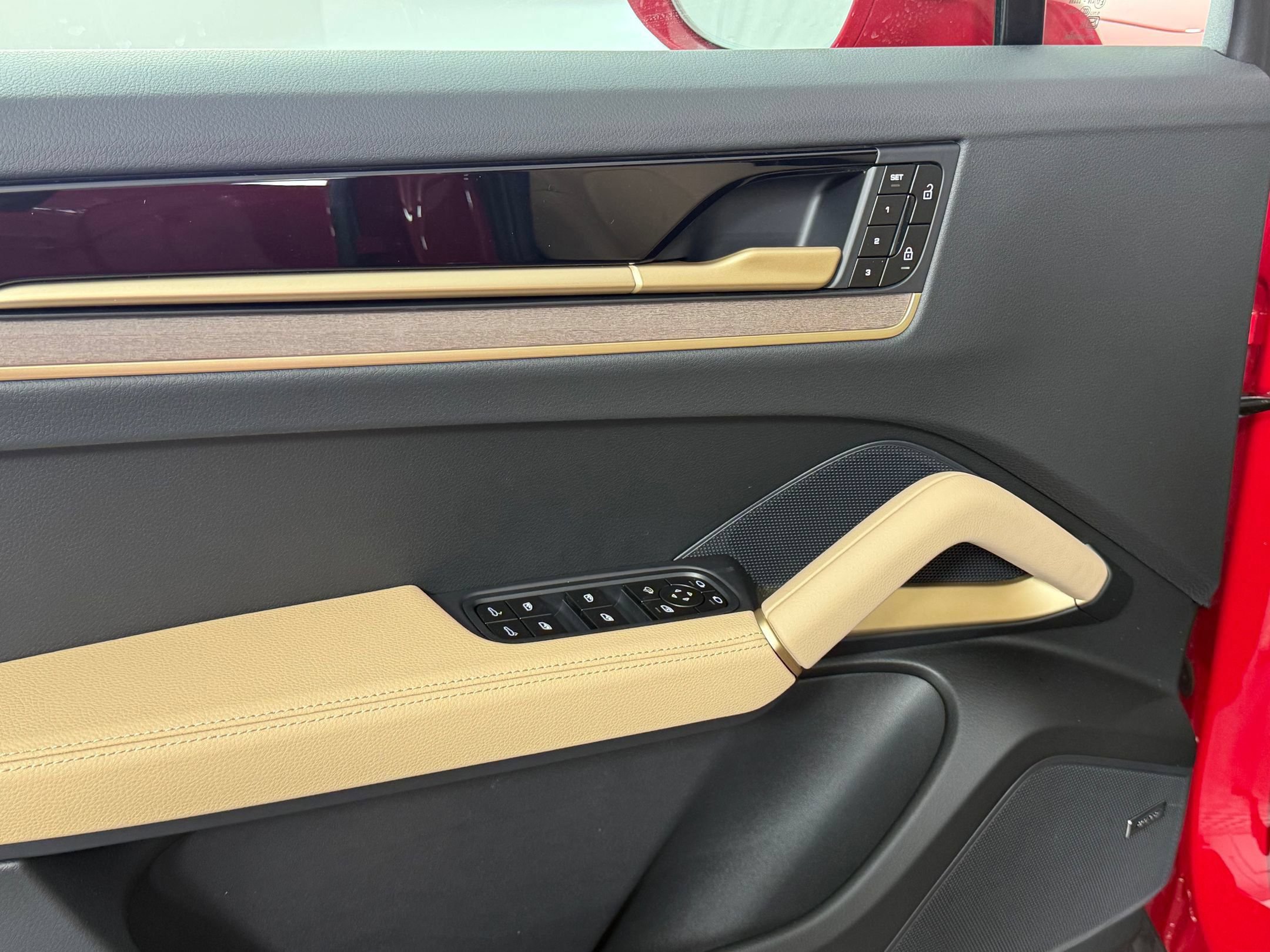 Certified 2026 Porsche Cayenne AWD/4WD image 14