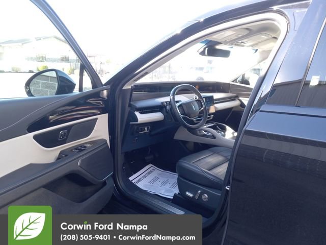 Used 2024 Lincoln Nautilus Reserve image 9