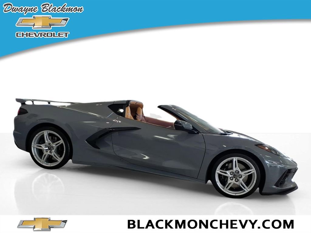 Used 2025 Chevrolet Corvette Stingray Premium Cpe w/ Z51 Performance Package RWD image 2