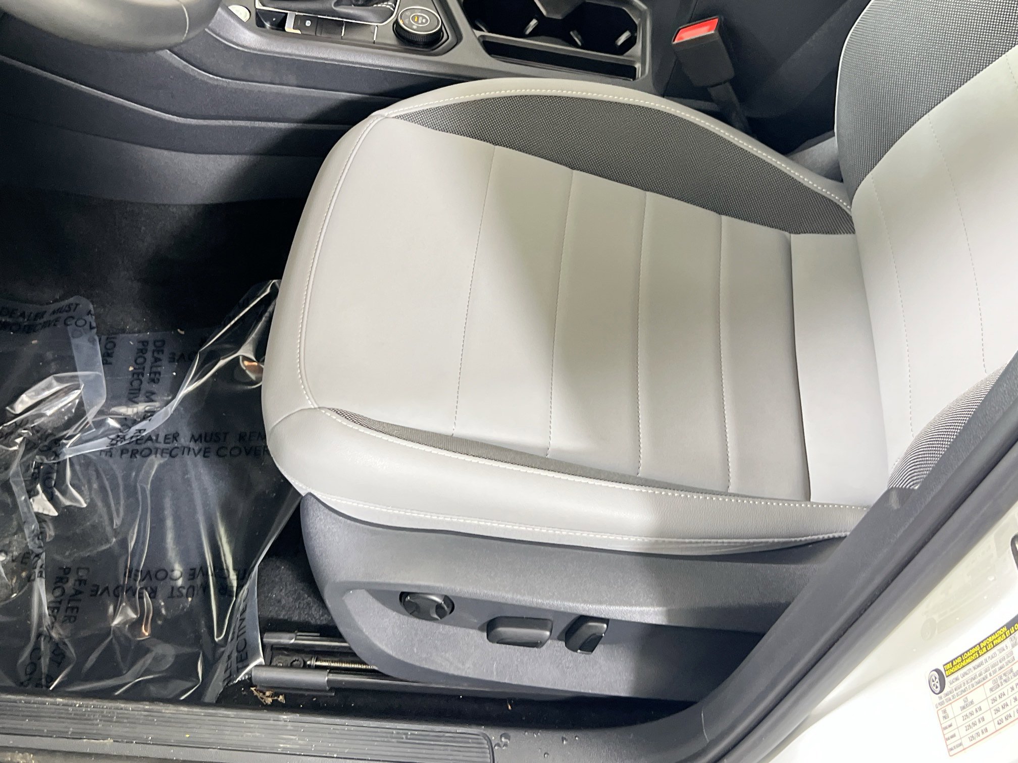 Used 2022 Volkswagen Taos SE AWD/4WD image 18