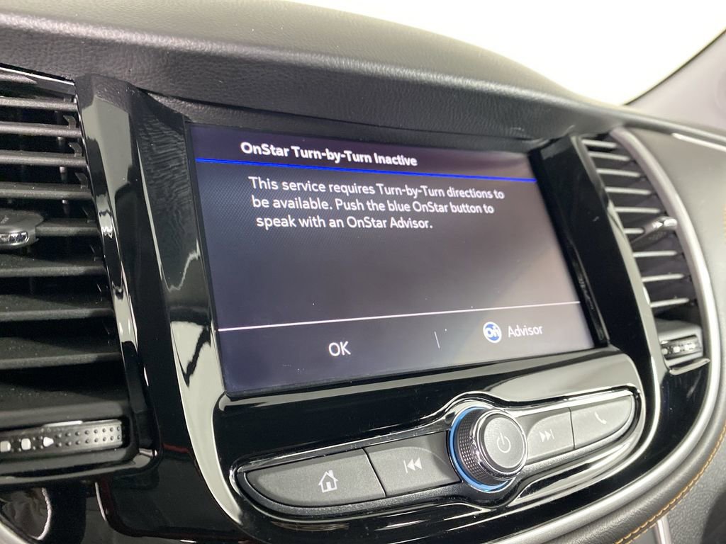 Used 2022 Chevrolet Trax LT w/ LT Convenience Package image 16