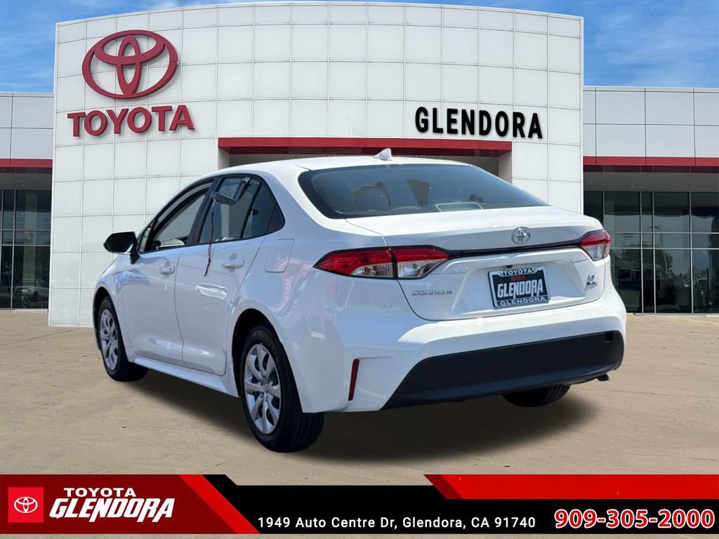 Used 2026 Toyota Corolla LE w/ Carpet Mat Package (TMS) FWD image 5