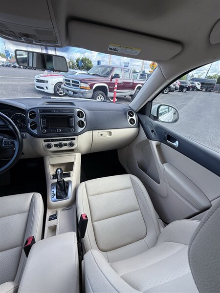 Used 2013 Volkswagen Tiguan SE AWD/4WD image 23