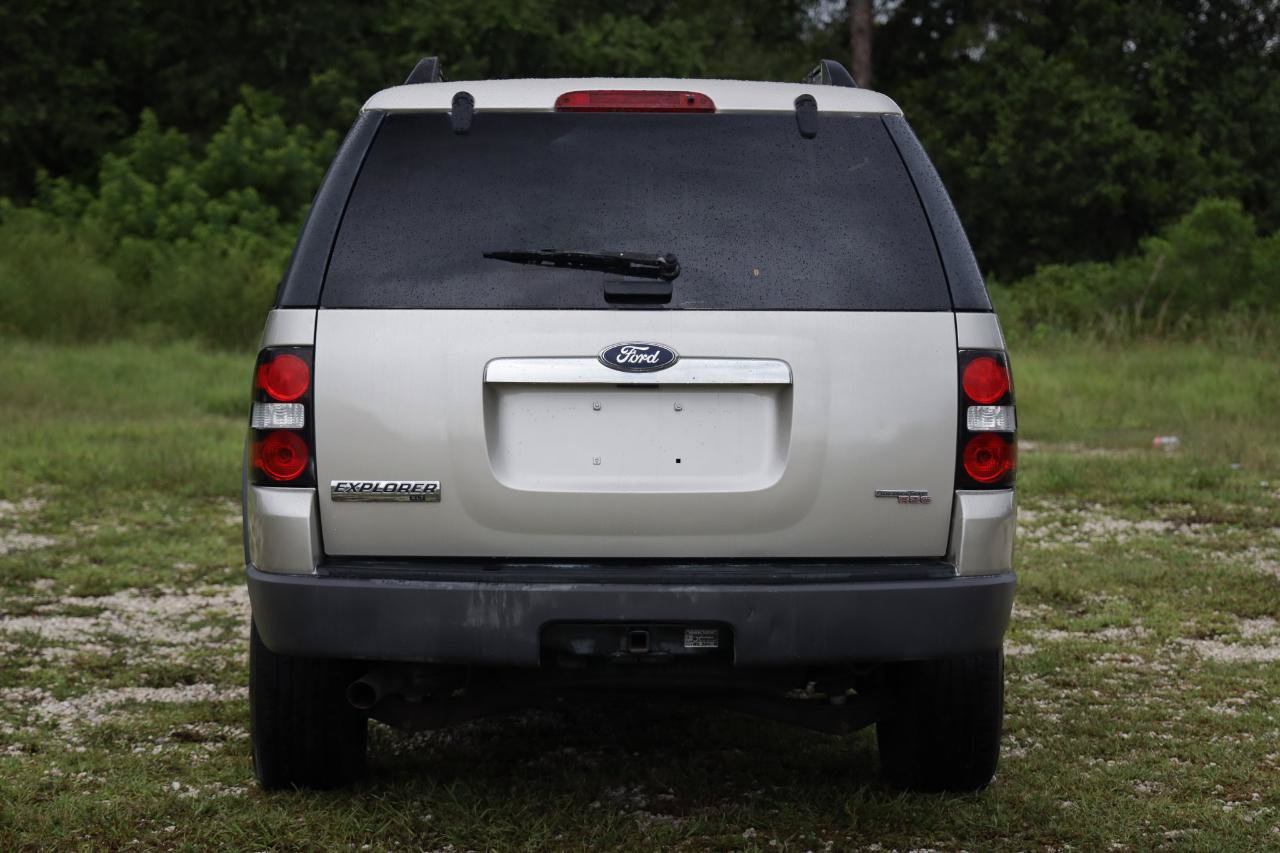 Used 2006 Ford Explorer XLT RWD image 7
