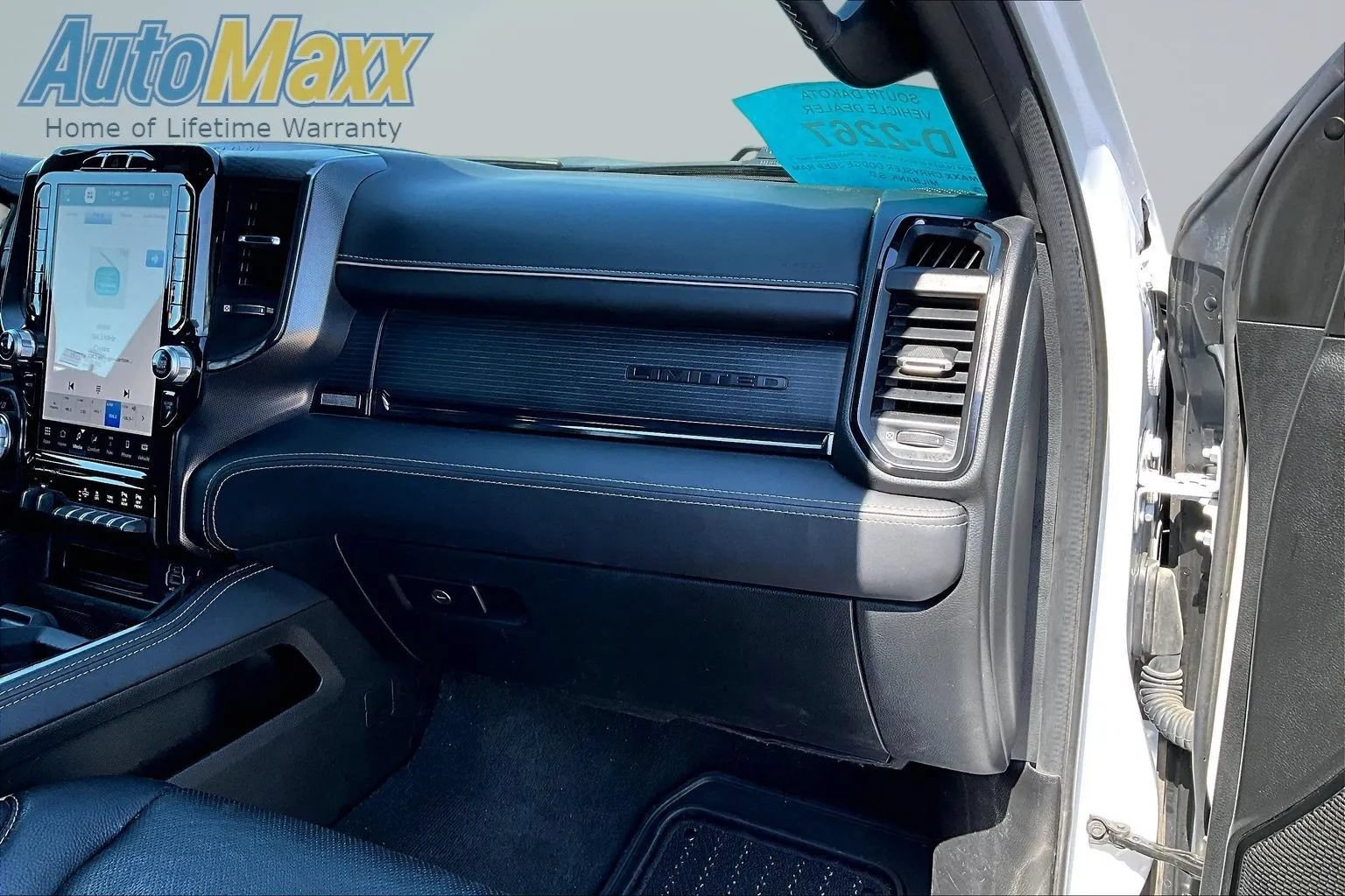 Used 2022 RAM 1500 Limited w/ Body Color Bumper Group AWD/4WD image 25