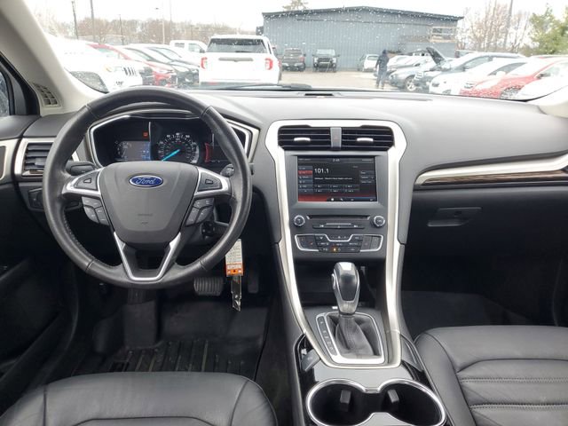 Used 2016 Ford Fusion SE w/ Equipment Group 202A image 29