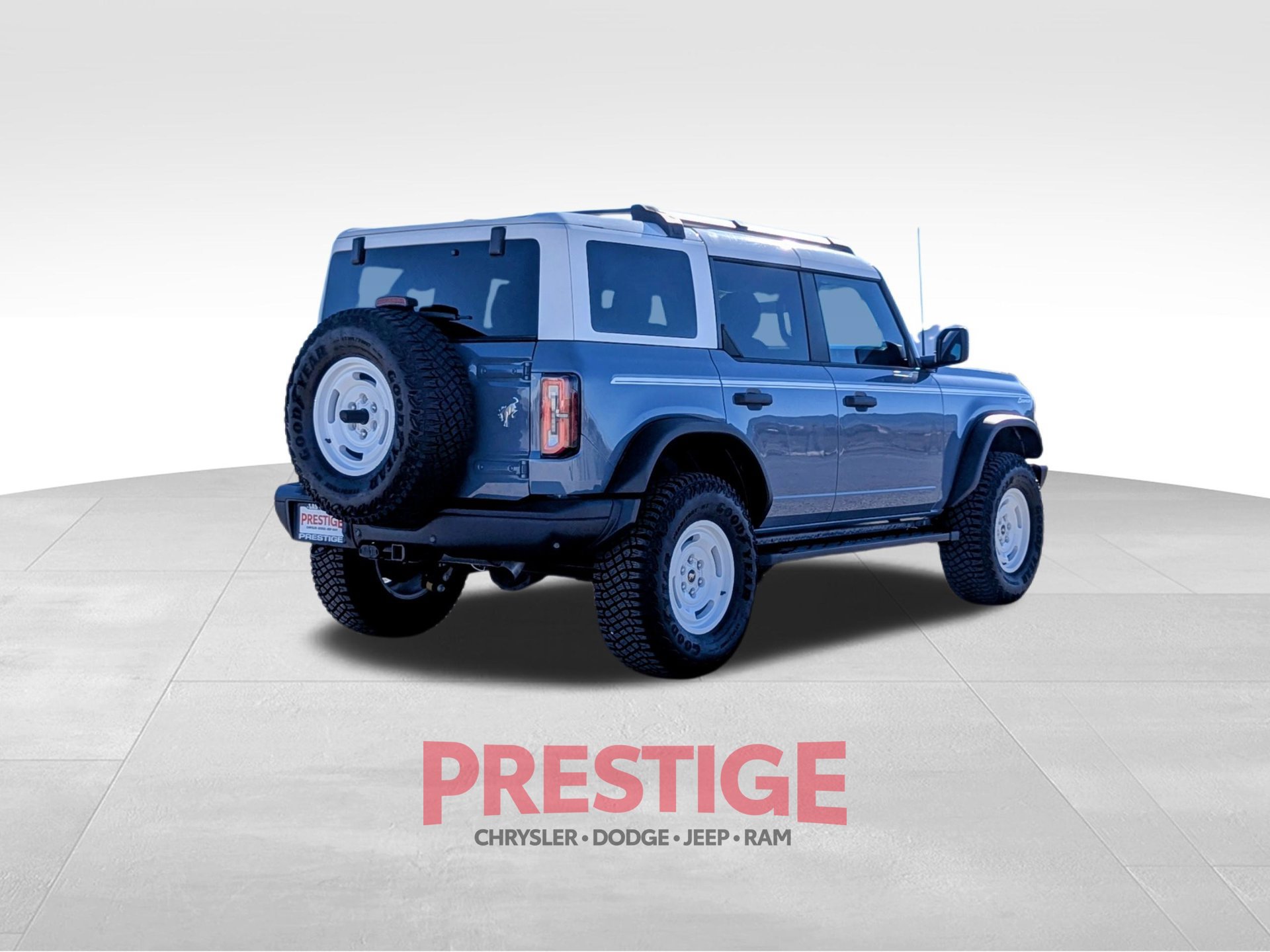 Used 2023 Ford Bronco Heritage Edition AWD/4WD image 6