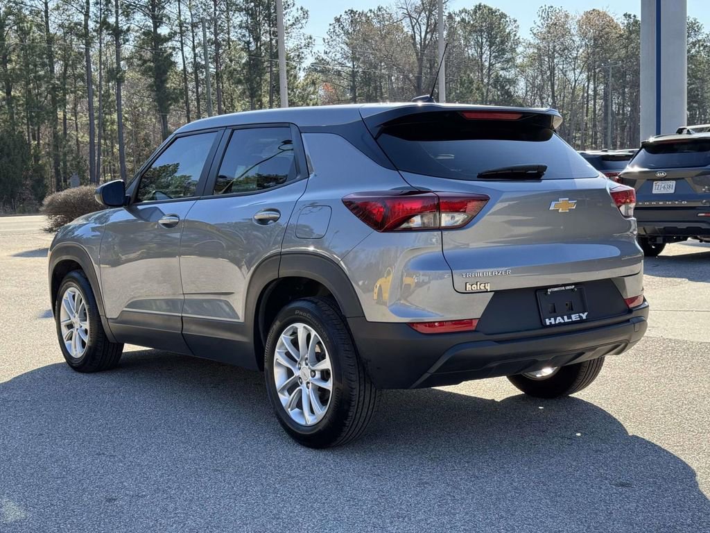 Used 2024 Chevrolet TrailBlazer LS FWD image 23