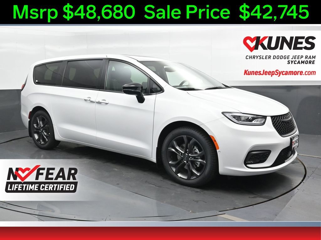 New 2026 Chrysler Pacifica Select video 1