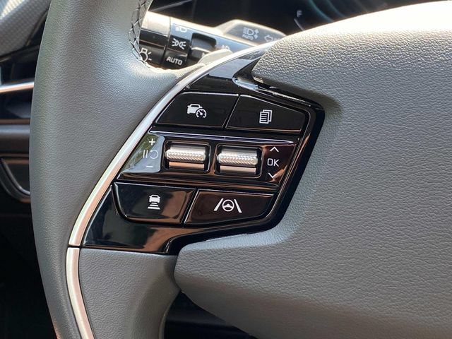 Used 2023 Kia Niro EX Touring FWD image 17