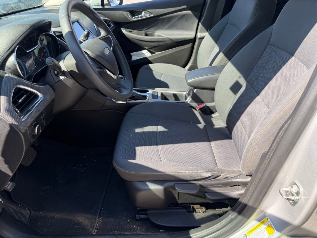 Used 2018 Chevrolet Cruze LS image 21