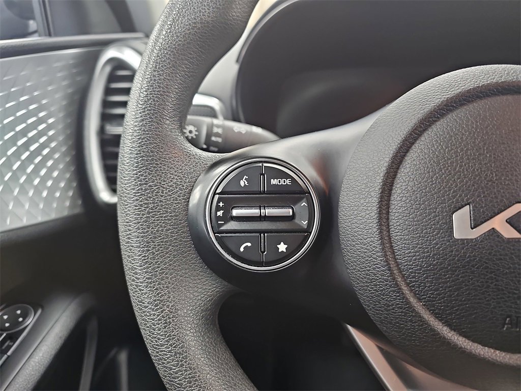 Used 2024 Kia Soul LX w/ Option Group 015 image 16