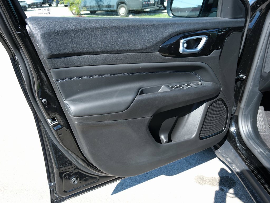 New 2026 Jeep Compass Limited image 15