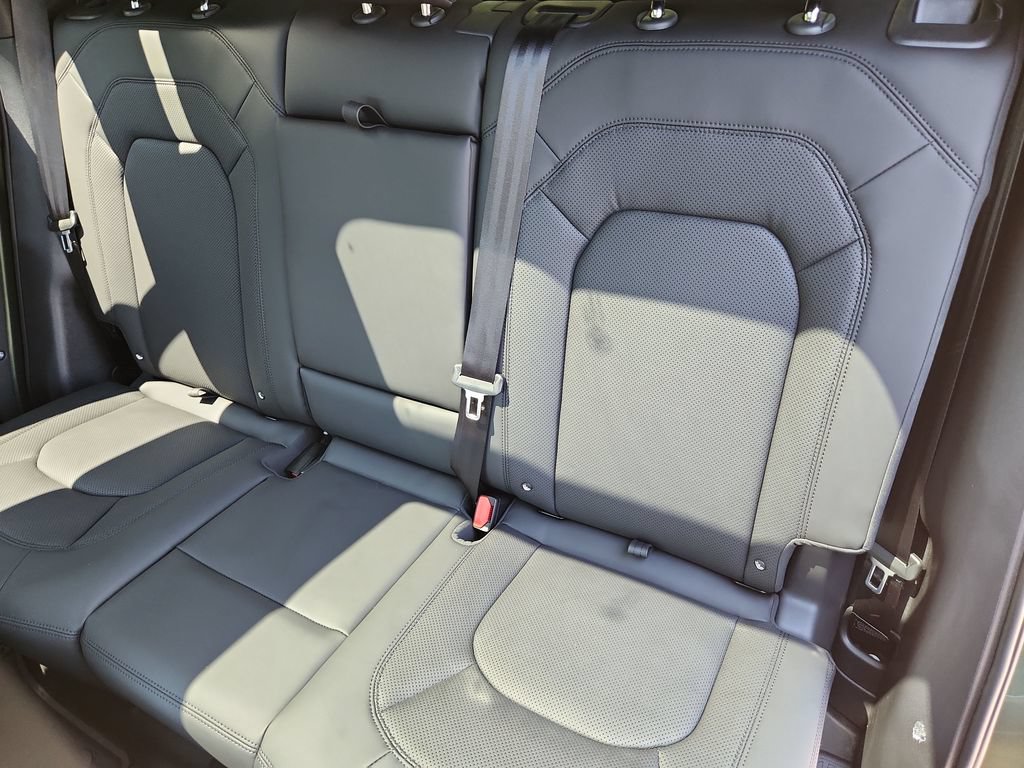 New 2026 Land Rover Defender 110 S AWD/4WD image 22