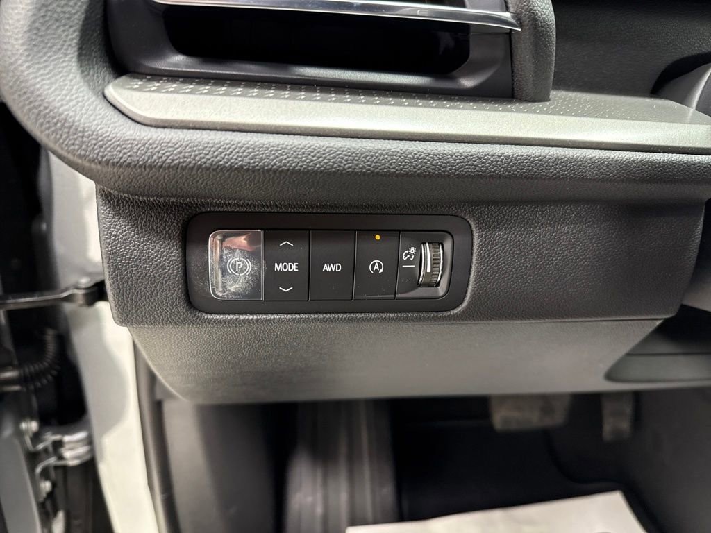 New 2026 Chevrolet Traverse LT w/ Midnight/Sport Edition image 24